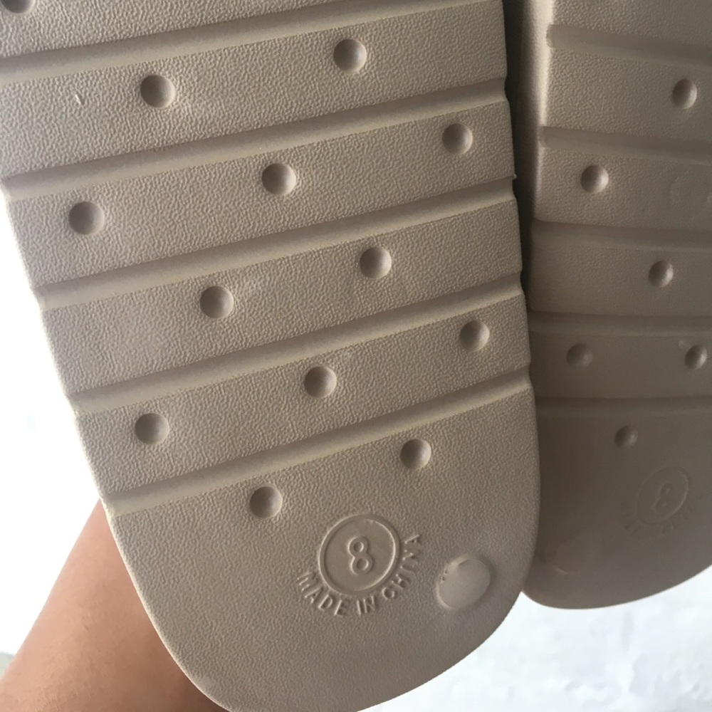 GAP Beige Crisscross Slide Sandals - Picture 4 of 12